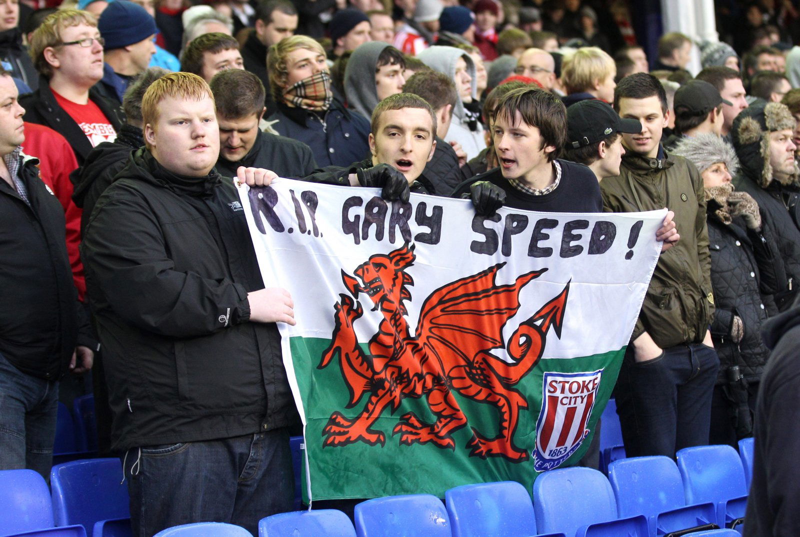 ‘Total respect’ Many Everton fans pay tribute on emotional anniversary