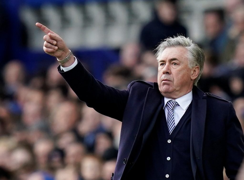Everton boss Carlo Ancelotti gestures vs Crystal Palace