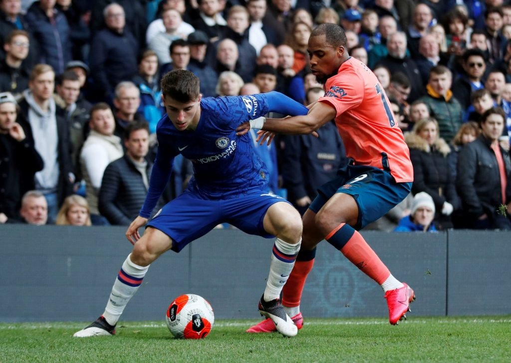 Chelsea's Mason Mount in action with Everton's Djibril Sidibe