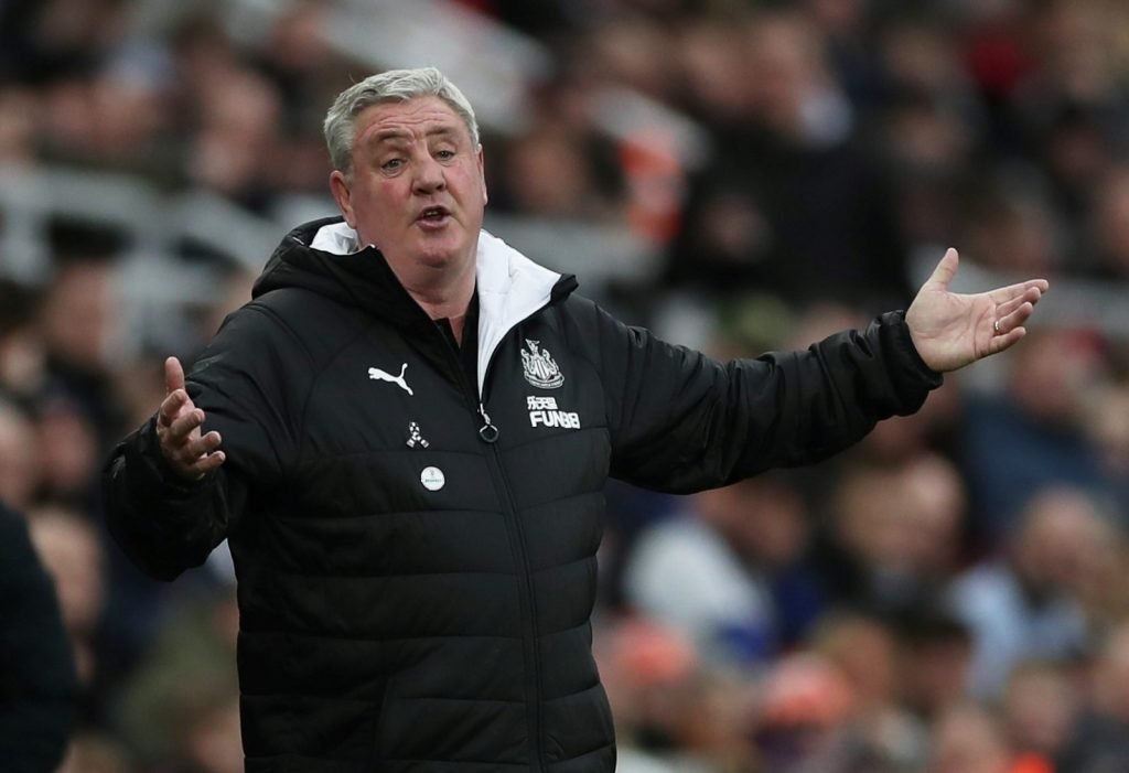 Newcastle United head coach Steve Bruce reacts vs Norwich City