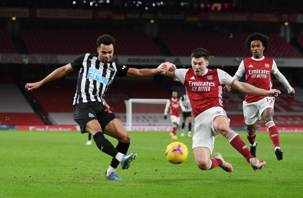 jacob-murphy-playing-for-newcastle-against-arsenal