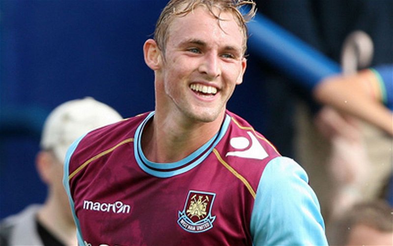 Image for “We could do with you now”, “Thanks for everything” – Some WHUFC fans hail 31 y/o ace