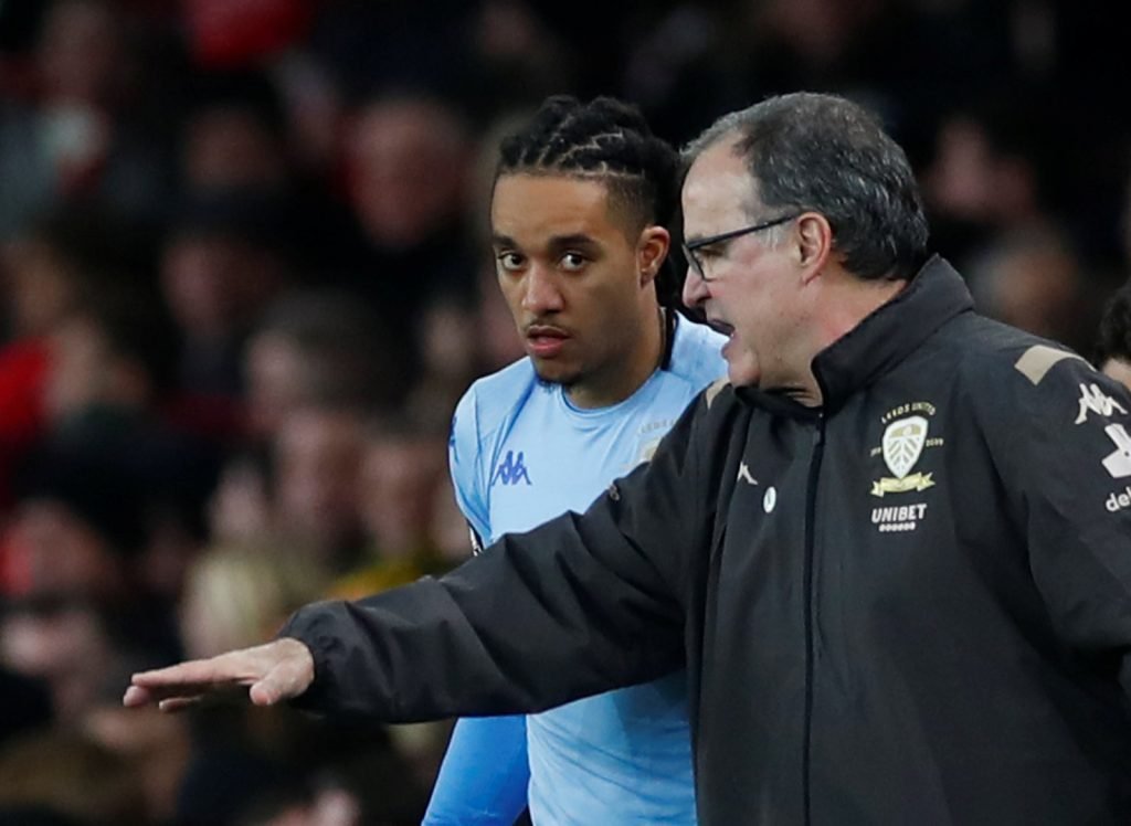 Leeds United's Helder Costa with manager Marcelo Bielsa as he waits to be substituted on v Arsenal in FA Cup