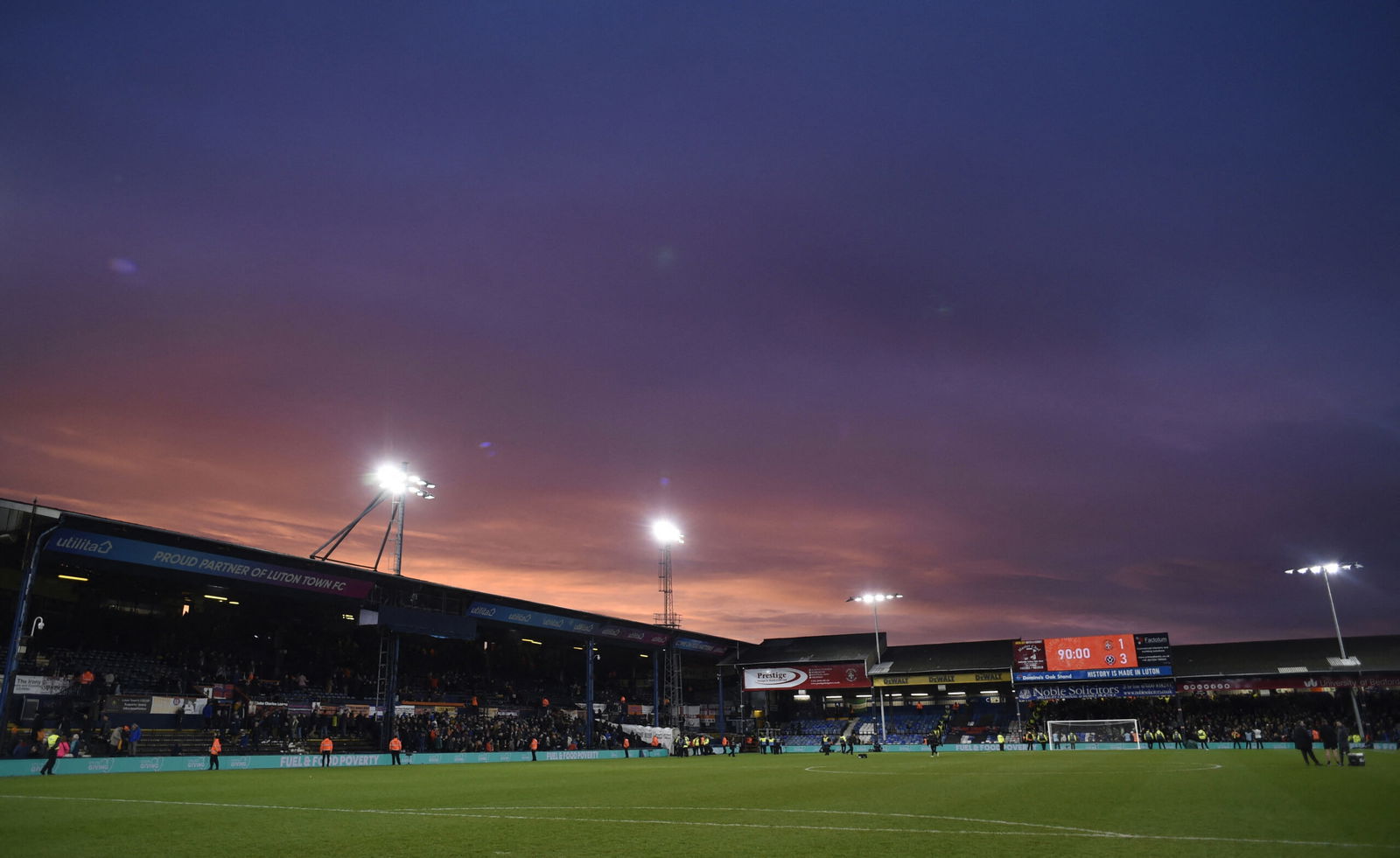 Luton v Oxford United – Team Sheets Revealed