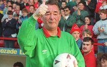 Image for Clough Statue To Be Unveiled In November