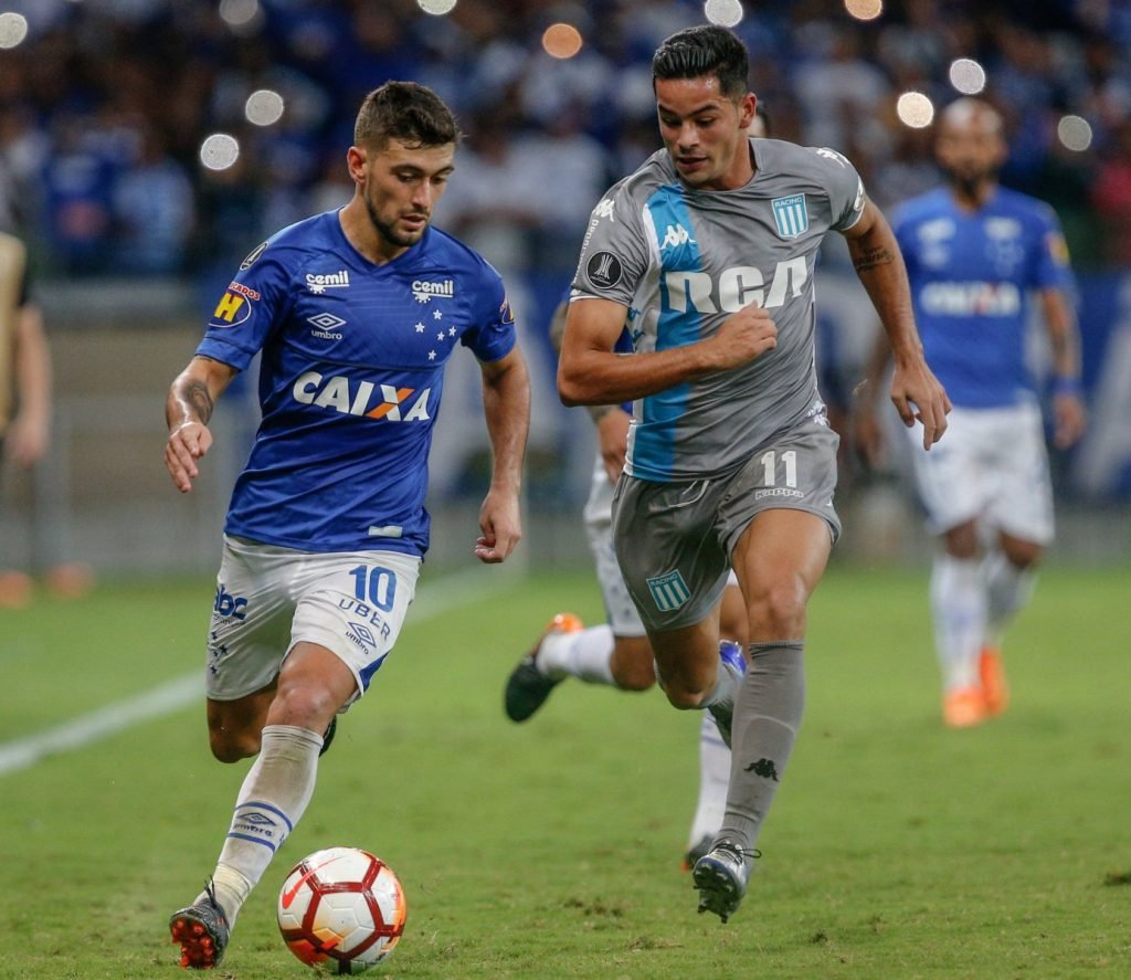 Giorgian De Arrascaeta in action for Cruzeiro