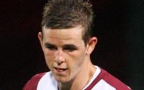 Image for Templeton shines as Hearts beat Motherwell 2-1